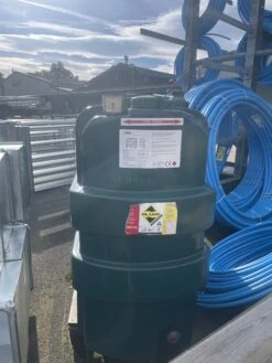 Oil Tank 1200Lt - TANK SLIM SGL 1200lt C/W GAUGE-dis